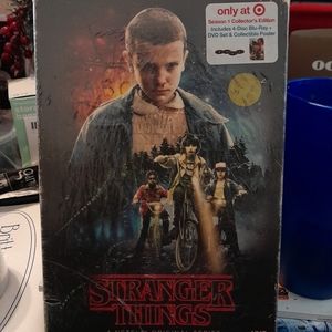 Stranger Things Season 1 collector's edition Blue Ray